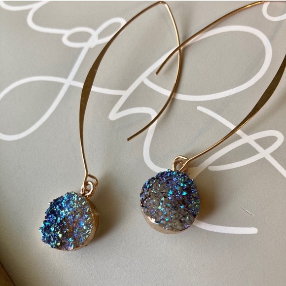 Blue Cluster Irregular Drop Dangle Gold Earrings - Picture 5 of 5